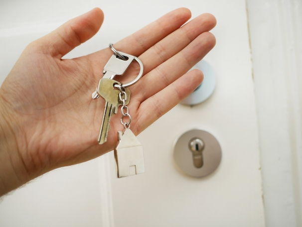 https://HollyBertke.StopRentingStartOwning.com